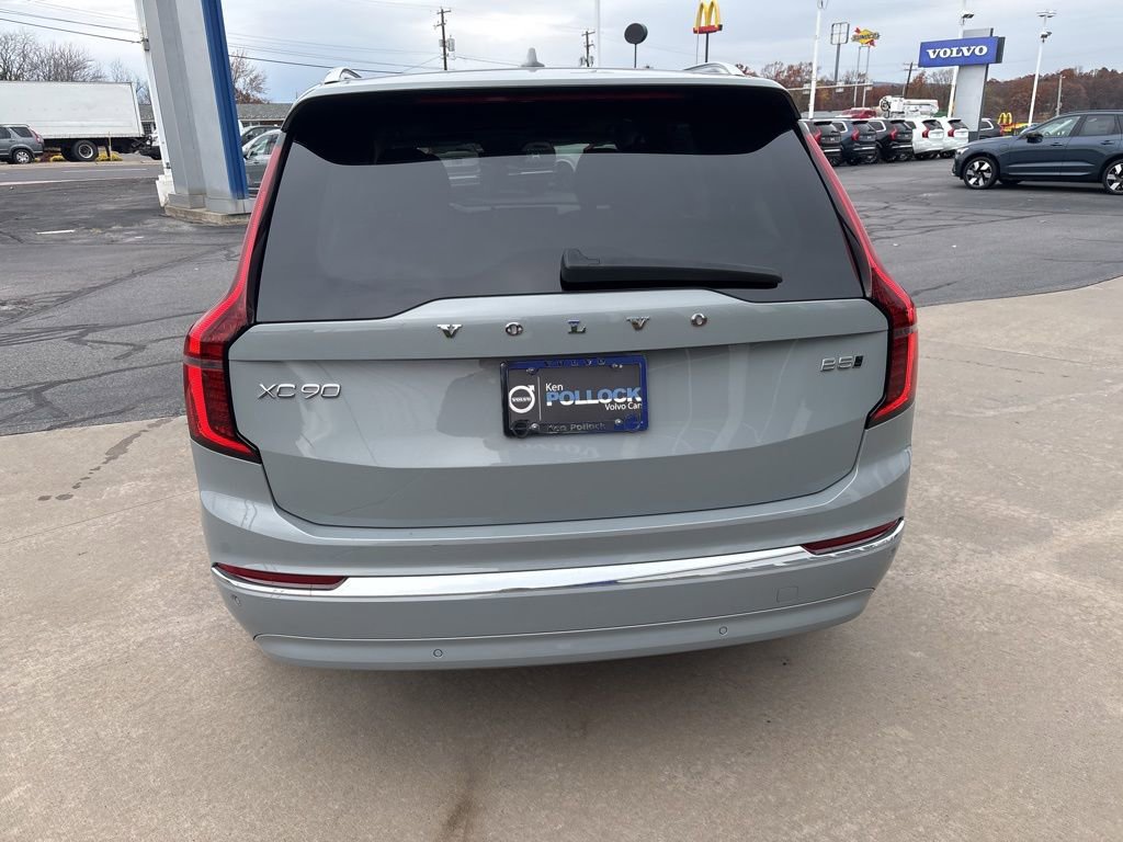 Certified 2025 Volvo XC90 B5 Plus AWD/4WD image 6