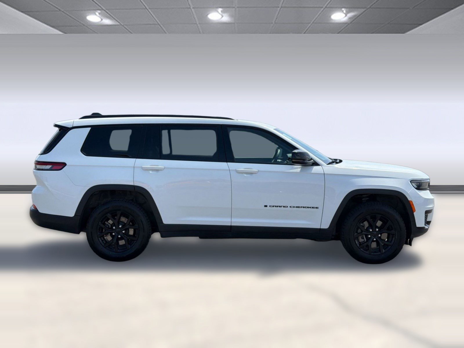 Used 2024 Jeep Grand Cherokee L Laredo AWD/4WD image 8