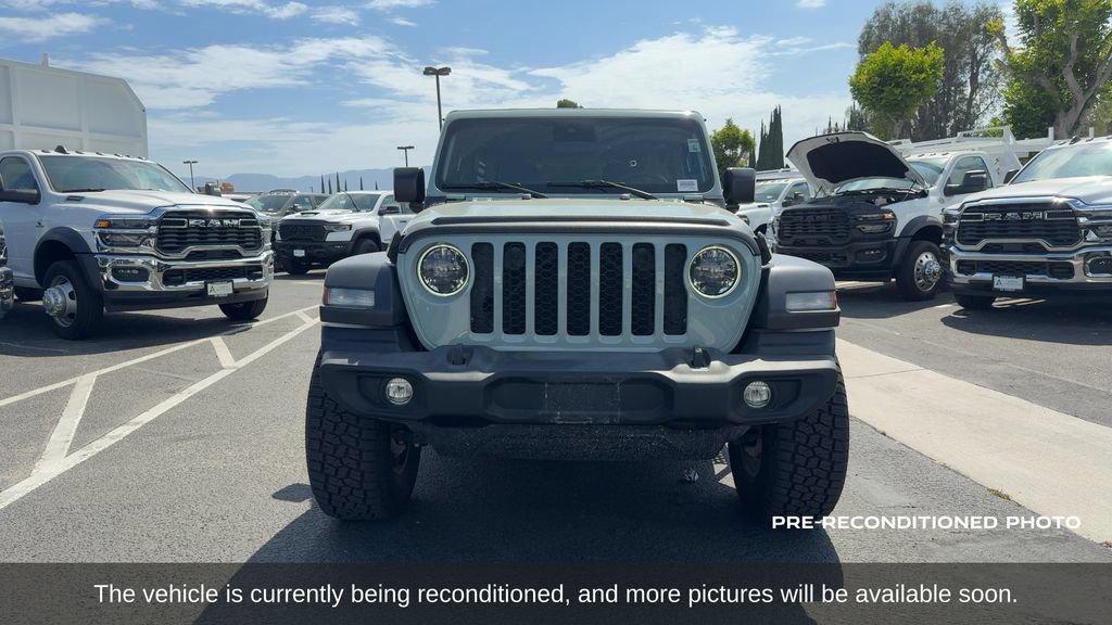 Used 2024 Jeep Wrangler Unlimited Sport AWD/4WD image 2