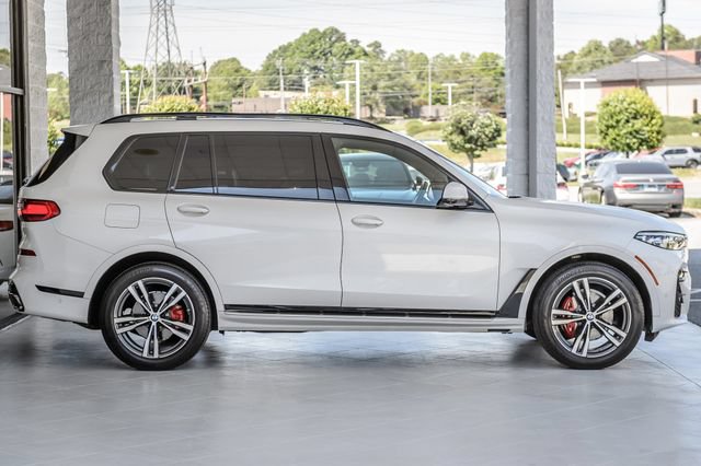 Used 2022 BMW X7 xDrive40i w/ M Sport Package AWD/4WD image 59
