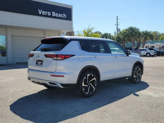 Used 2024 Mitsubishi Outlander SE image 6