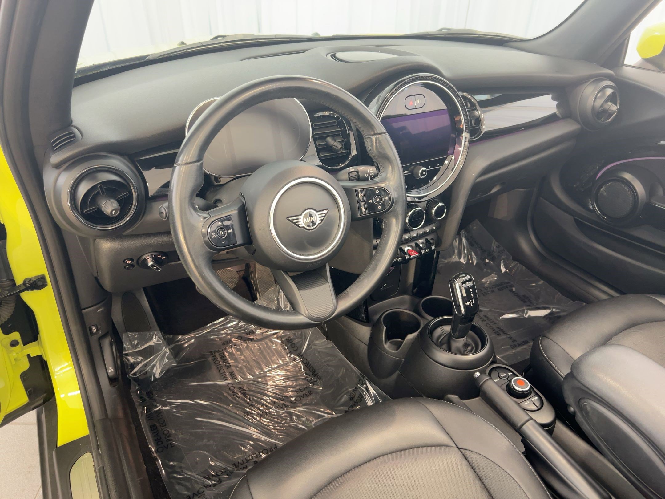 Used 2022 MINI Cooper Convertible image 4