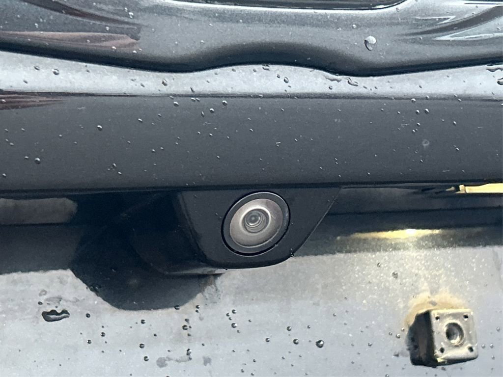 Used 2020 Chrysler Pacifica Touring w/ S Appearance Package image 16