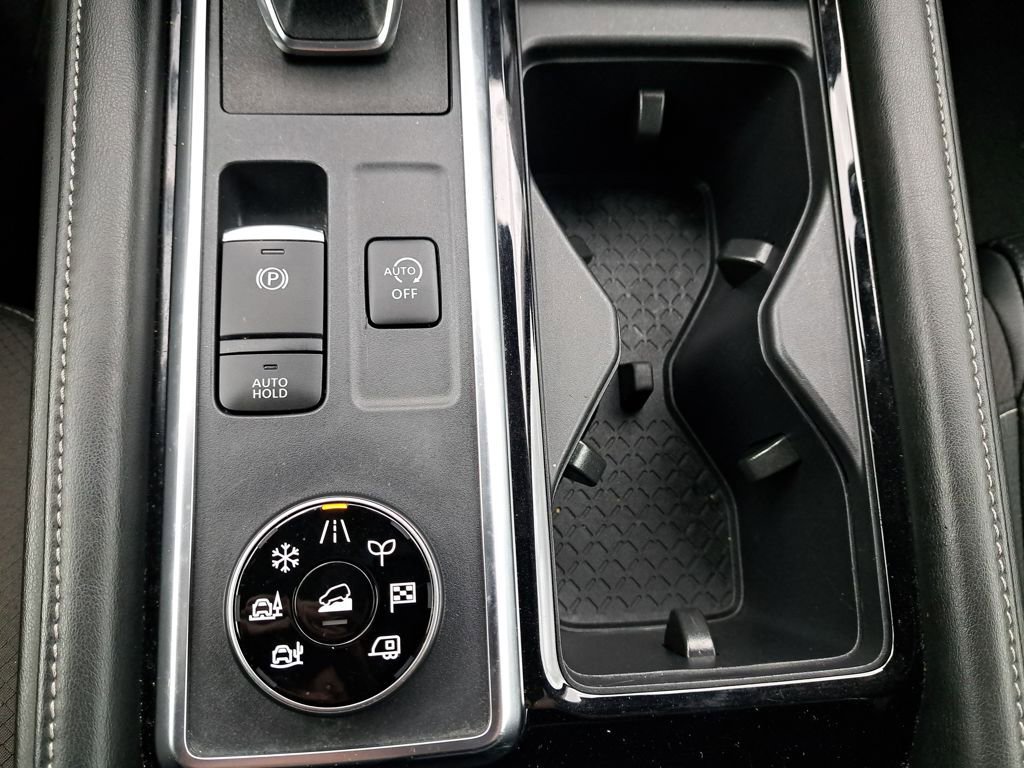 Used 2023 Nissan Pathfinder SL image 25