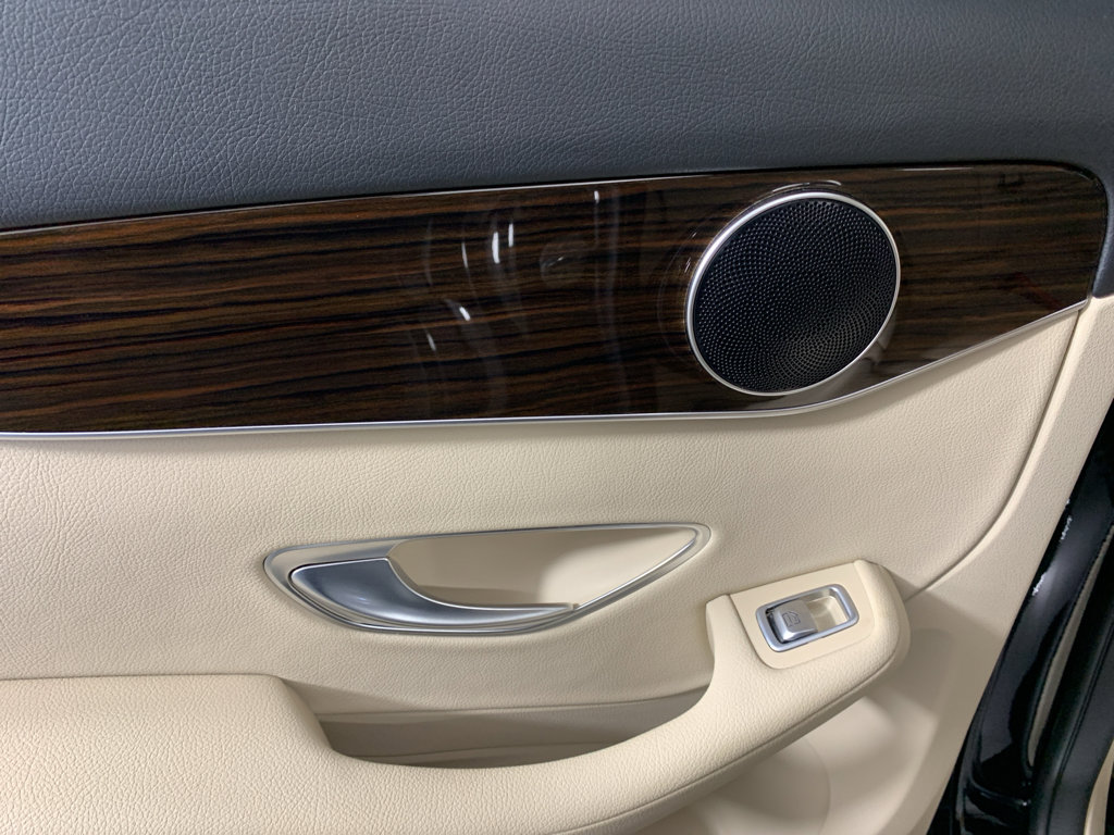 Used 2019 Mercedes-Benz GLC 300 image 32