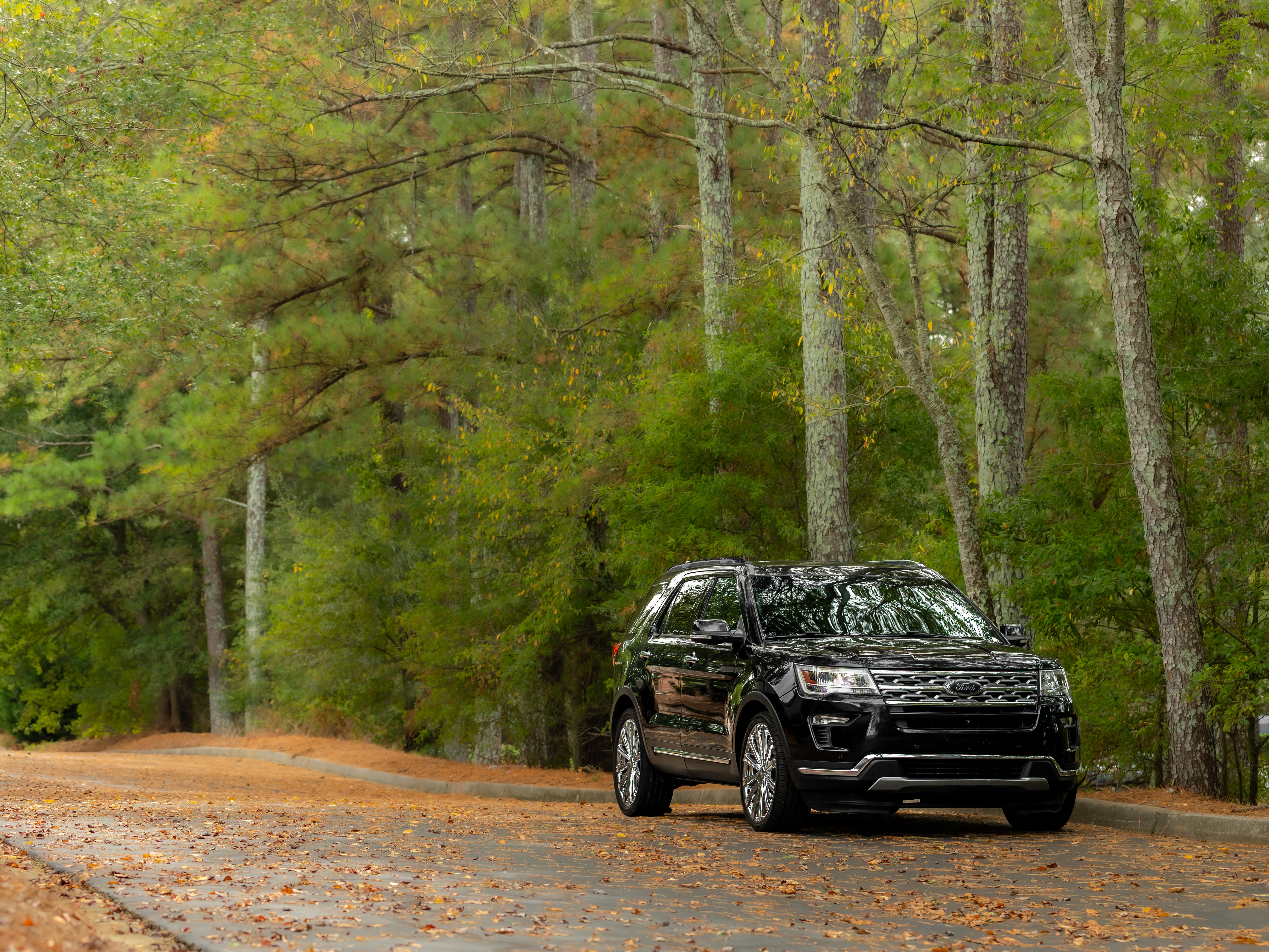 Used 2019 Ford Explorer Limited w/ Class III Trailer Tow Package image 37