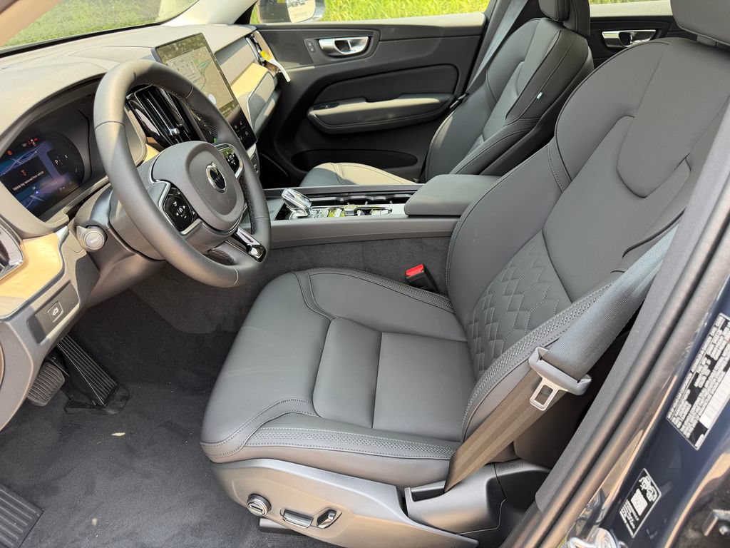New 2026 Volvo XC60 B5 Core w/ Climate Package AWD/4WD image 17