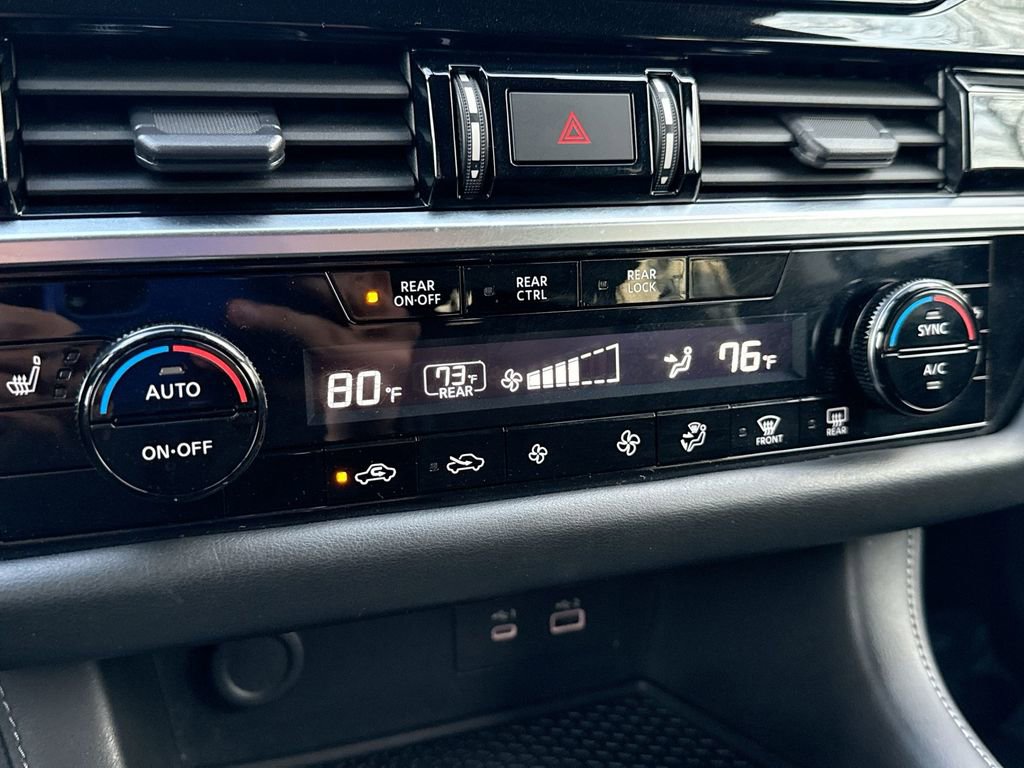 Used 2023 Nissan Pathfinder SV image 16