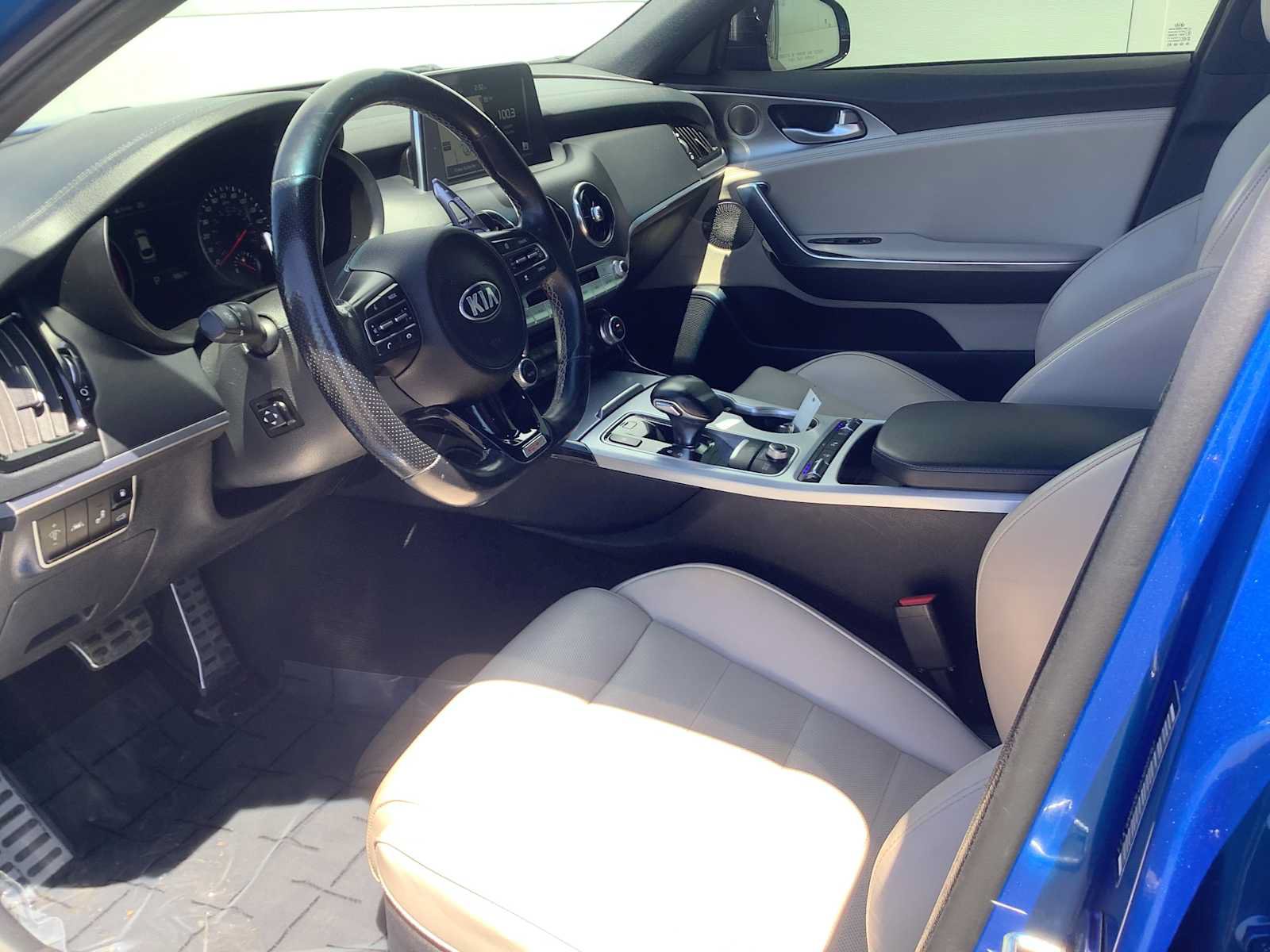 Used 2018 Kia Stinger GT2 AWD/4WD image 3