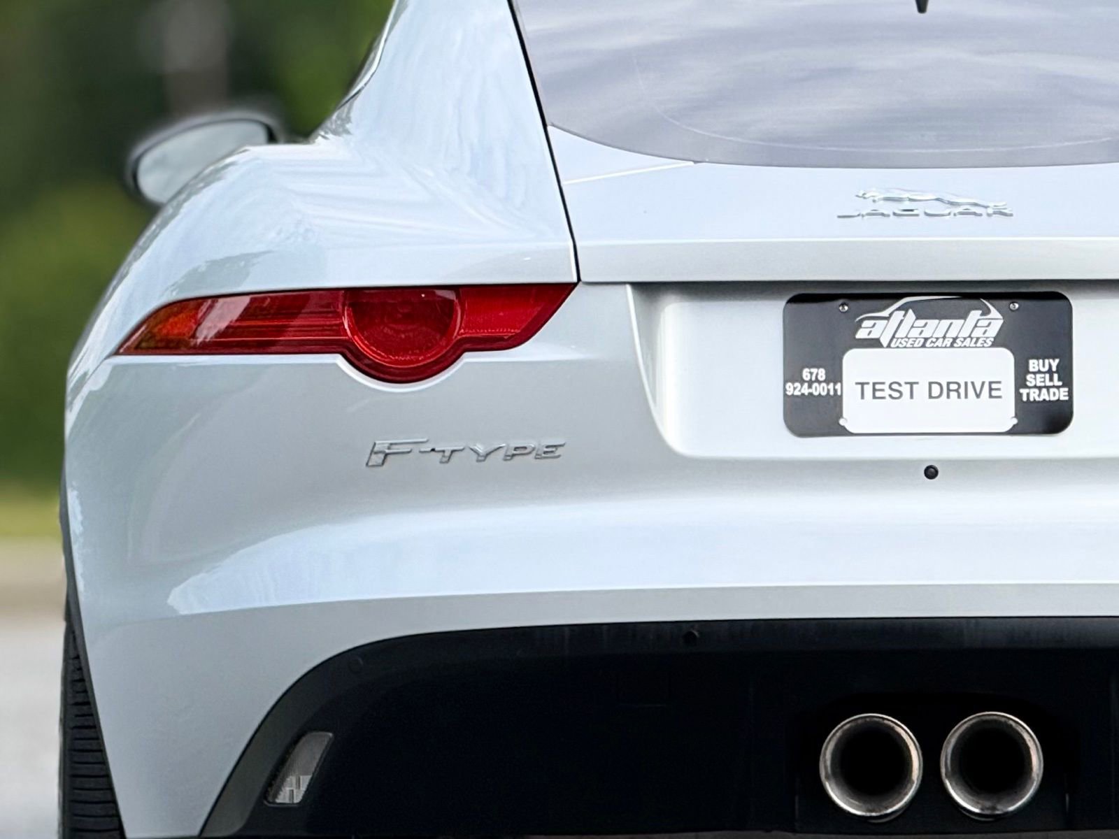 Used 2017 Jaguar F-TYPE Coupe RWD image 16