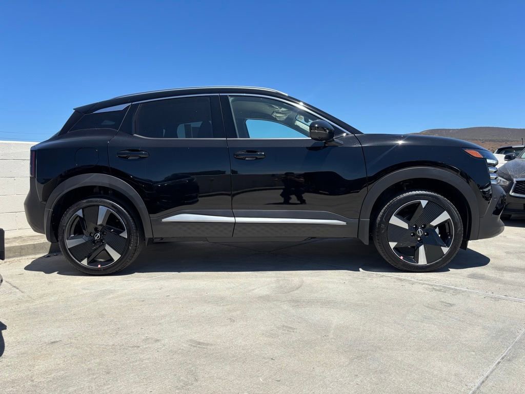 New 2025 Nissan Kicks SR image 2