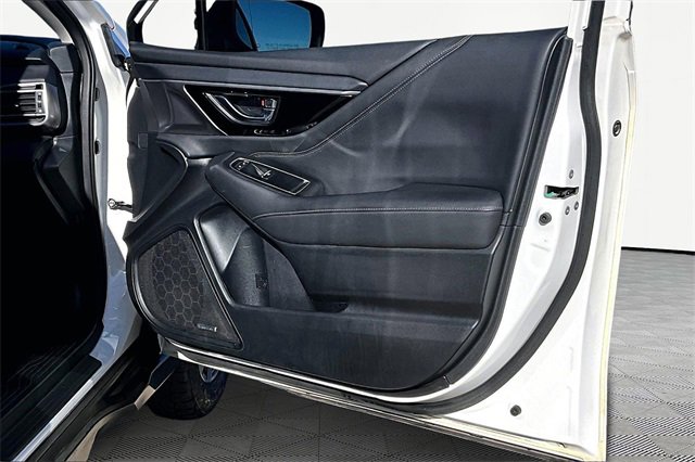 Used 2022 Subaru Outback Limited image 19