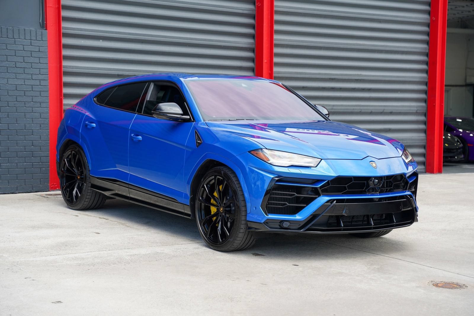 Used 2022 Lamborghini Urus AWD/4WD image 6