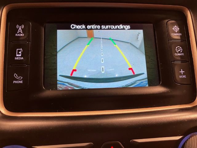 Used 2017 Jeep Grand Cherokee Laredo image 41