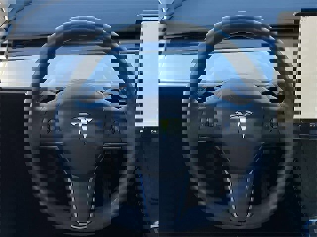 Used 2023 Tesla Model Y Long Range image 13