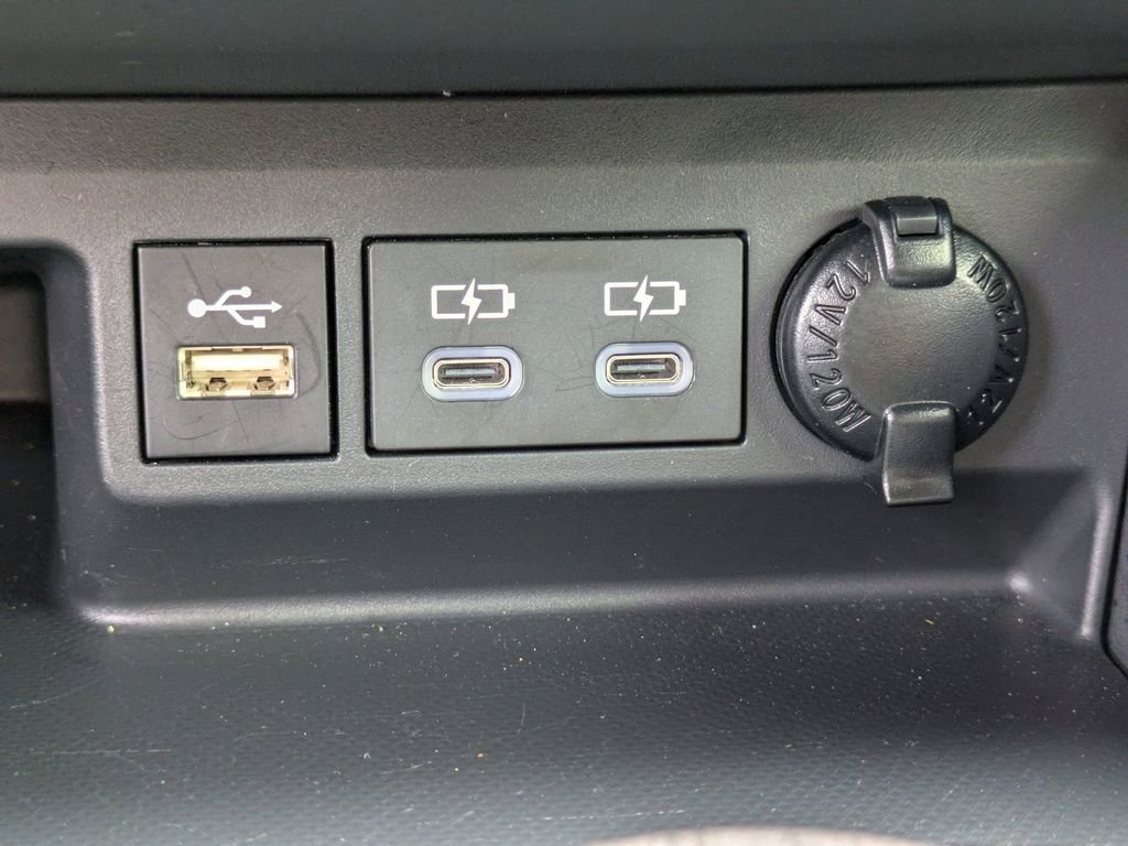 Used 2024 Toyota Highlander Limited AWD/4WD image 25