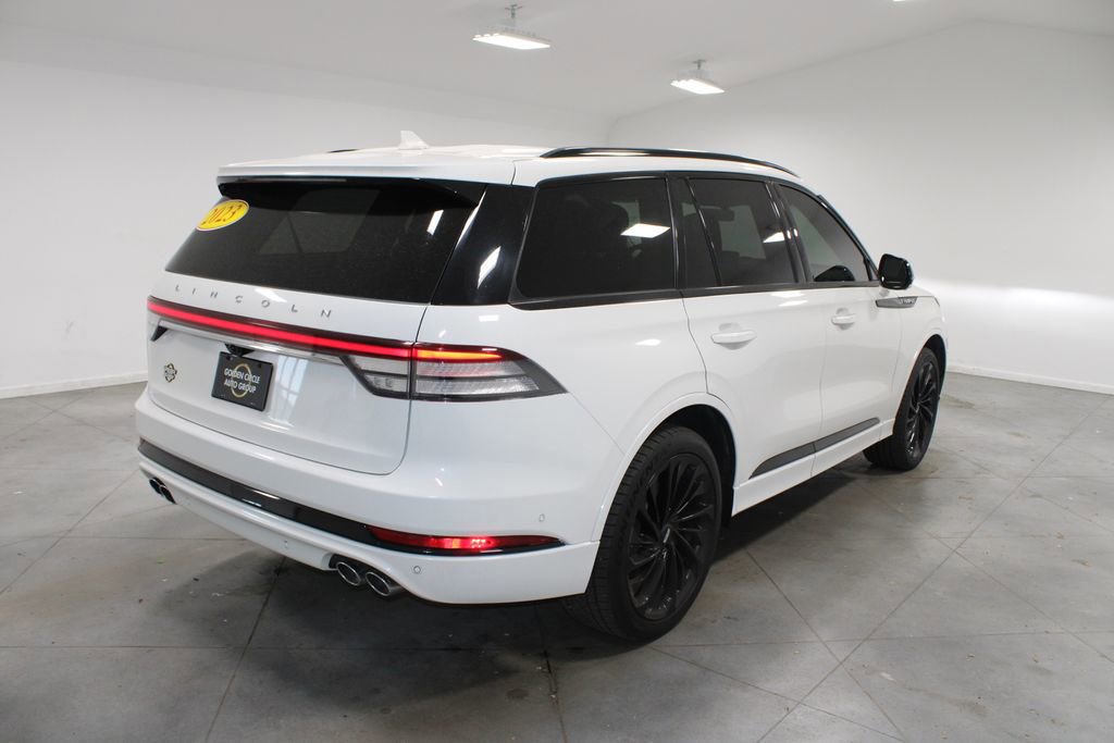 Used 2023 Lincoln Aviator Reserve w/ Jet Appearance Package AWD/4WD image 9