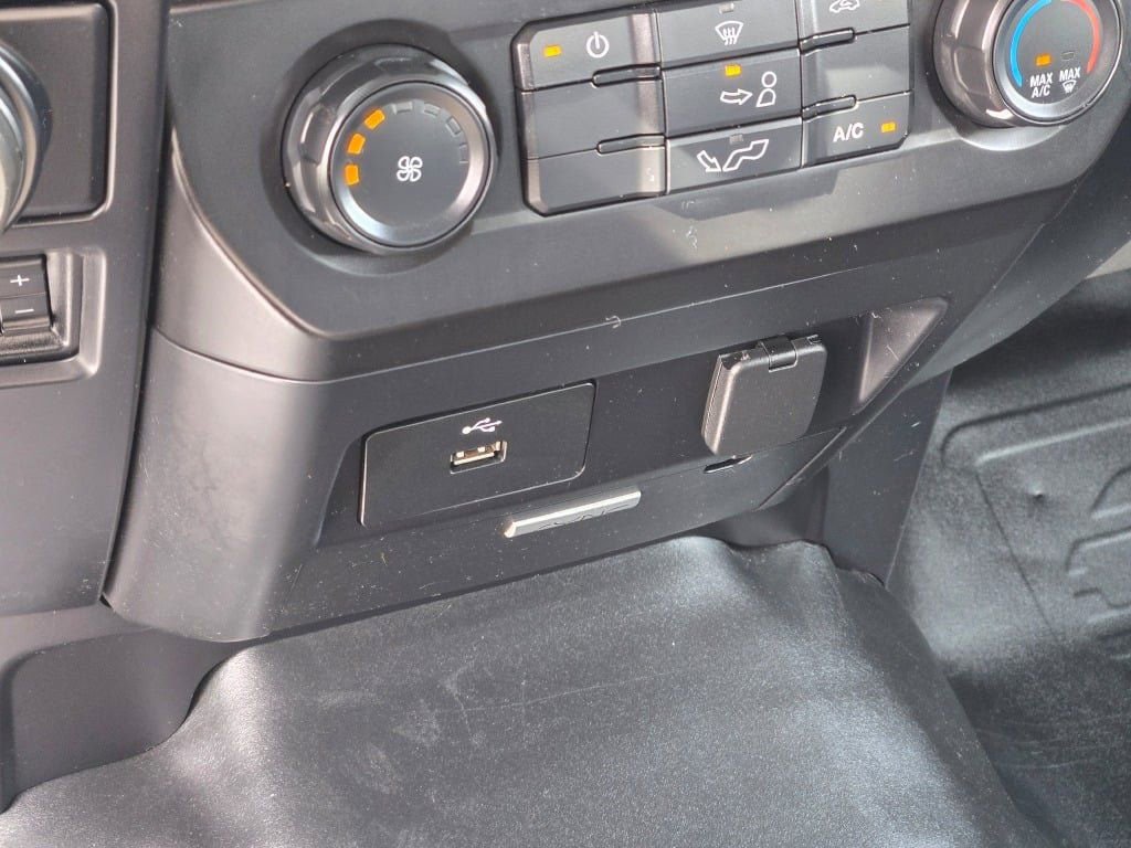 Used 2016 Ford F150 XL w/ Equipment Group 101A Mid AWD/4WD image 30