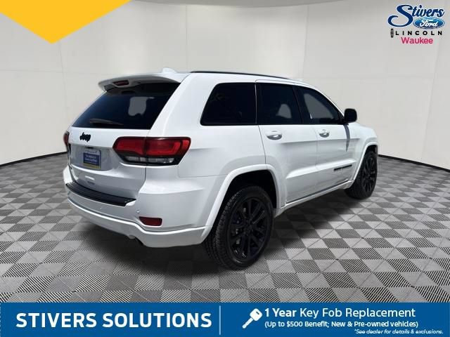 Used 2018 Jeep Grand Cherokee Altitude AWD/4WD image 6