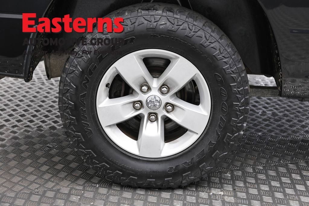 Used 2018 RAM 1500 Express image 30