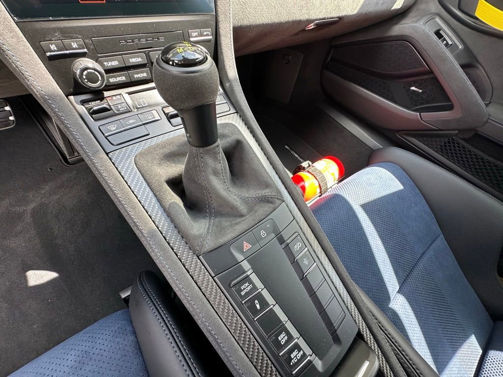 Used 2025 Porsche 718 Cayman GT4 RS image 24