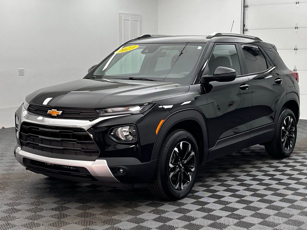 Used 2023 Chevrolet TrailBlazer LT AWD/4WD image 2