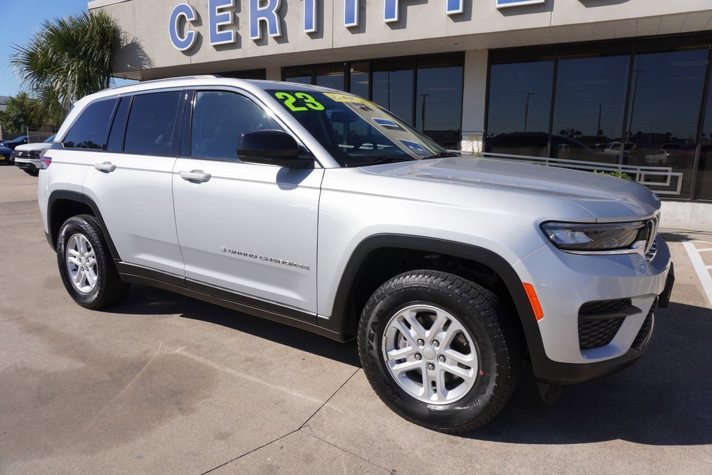 Used 2023 Jeep Grand Cherokee Laredo