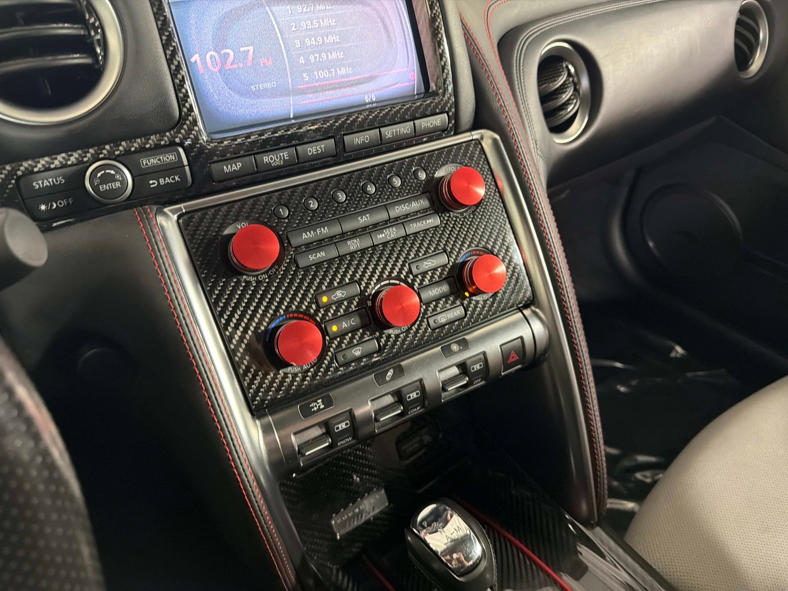 Used 2009 Nissan GT-R Premium AWD/4WD image 36