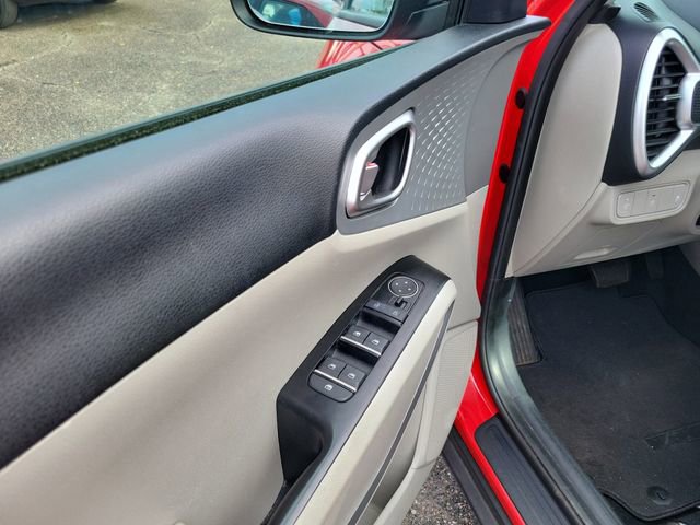 Used 2020 Kia Soul LX FWD image 11