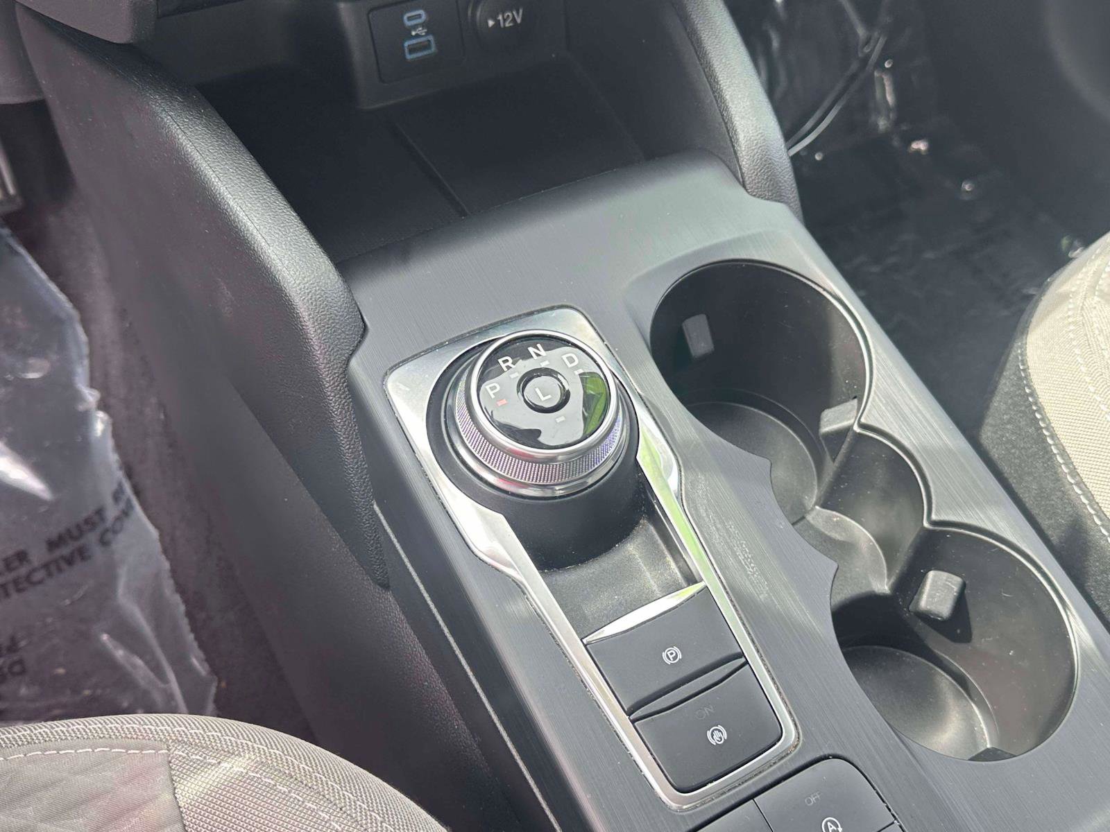 Used 2022 Ford Escape SE w/ Cold Weather Package image 28