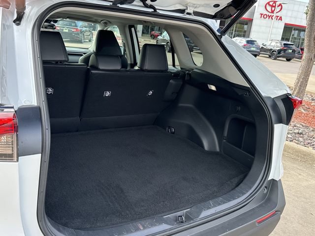 Certified 2023 Toyota RAV4 XLE Premium AWD/4WD image 33