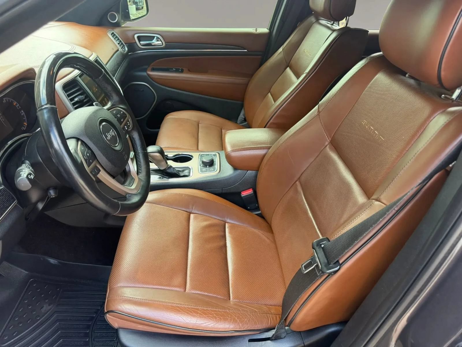 Used 2017 Jeep Grand Cherokee Summit AWD/4WD image 9
