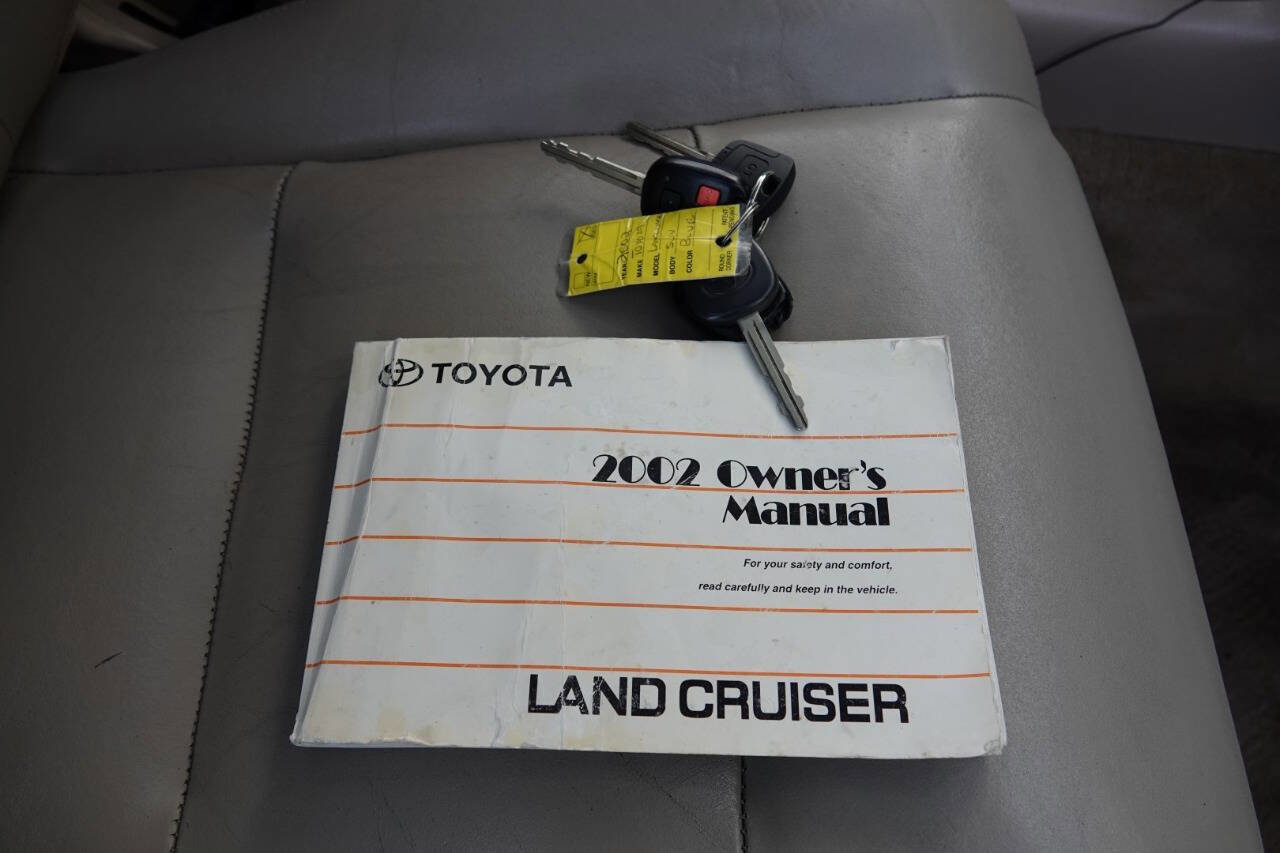 Used 2002 Toyota Land Cruiser AWD/4WD image 93