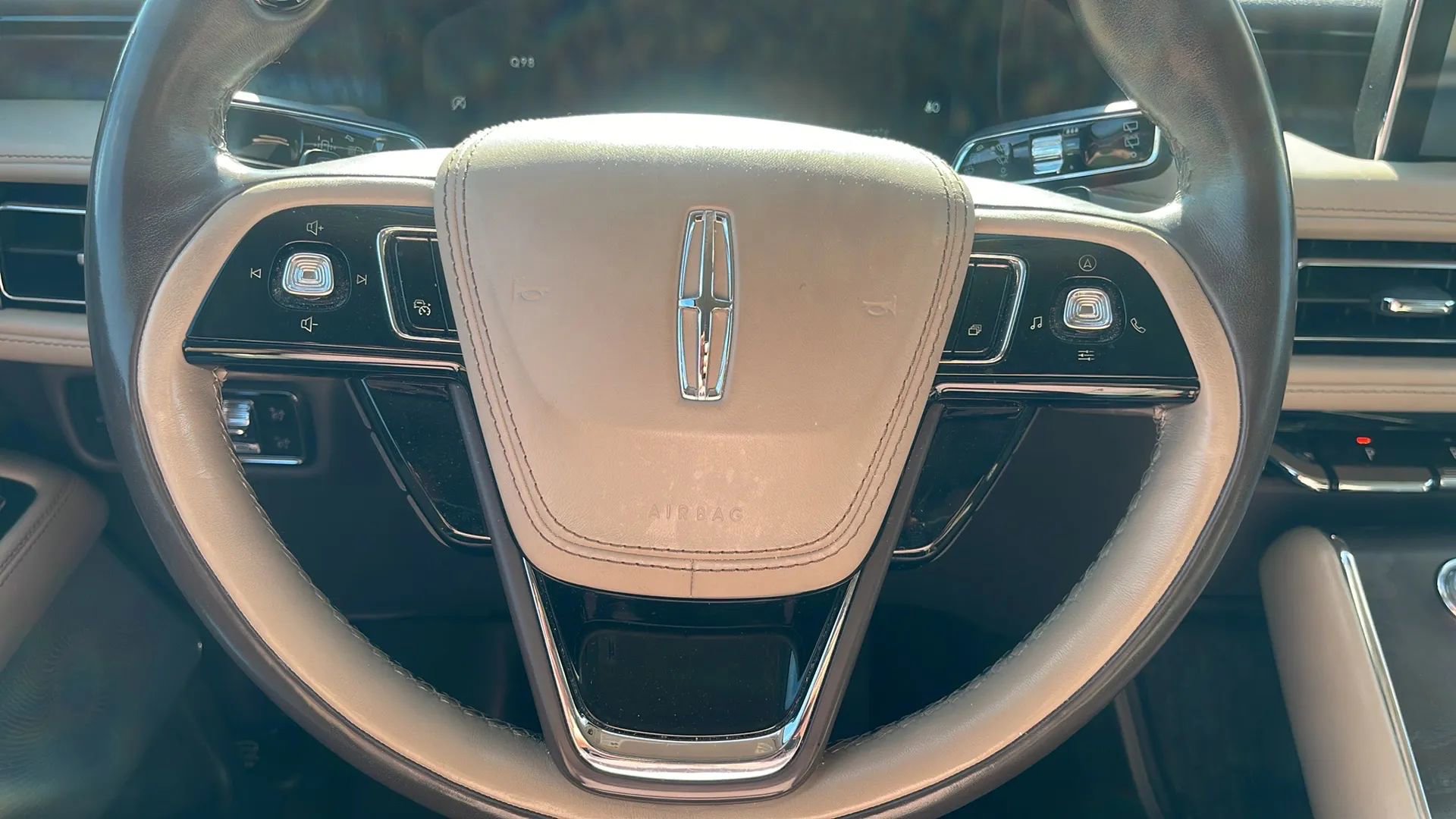 Used 2020 Lincoln Aviator Reserve w/ Equipment Group 202A AWD/4WD image 15