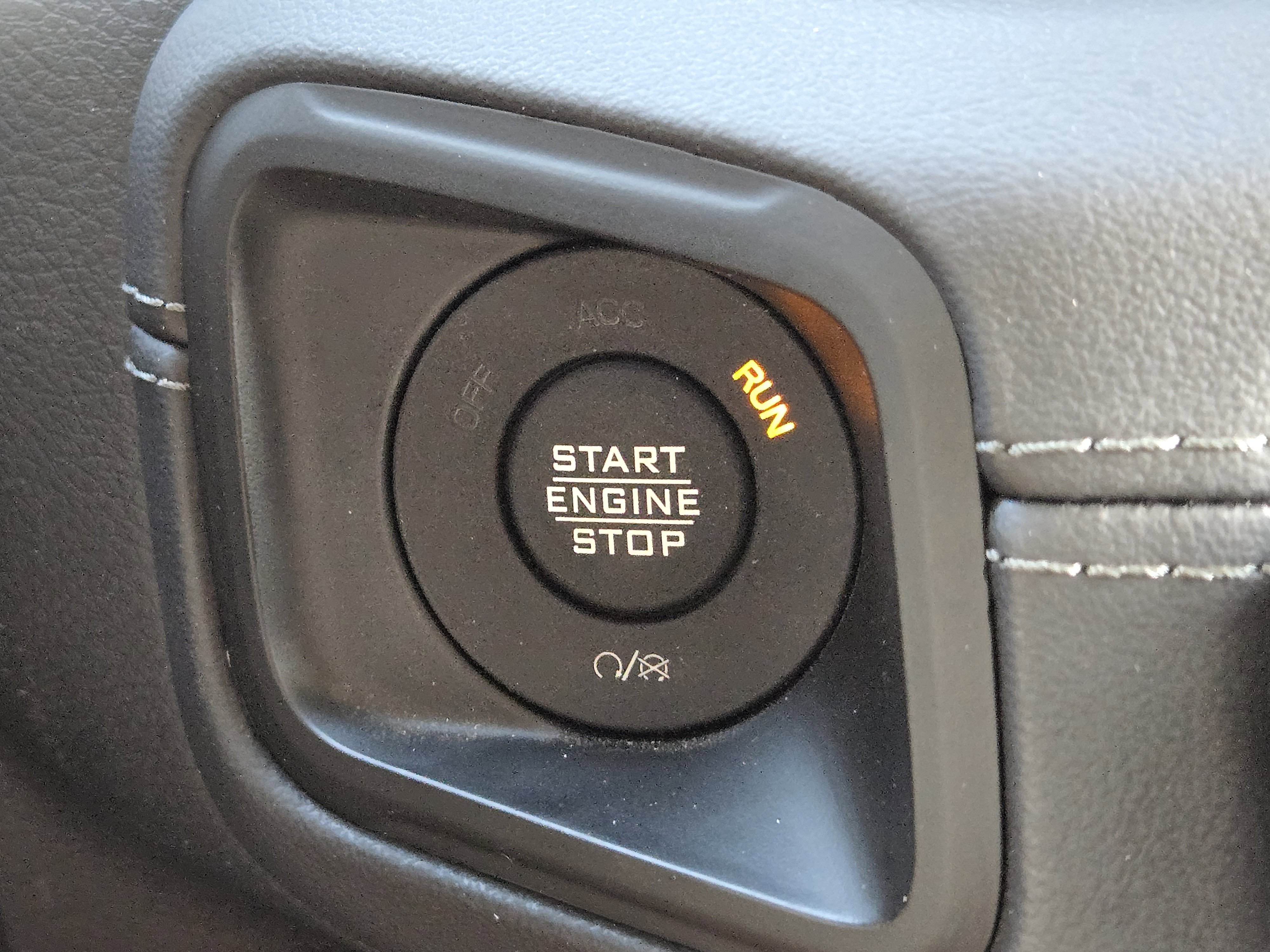 Used 2025 Jeep Wrangler Unlimited Rubicon AWD/4WD image 23