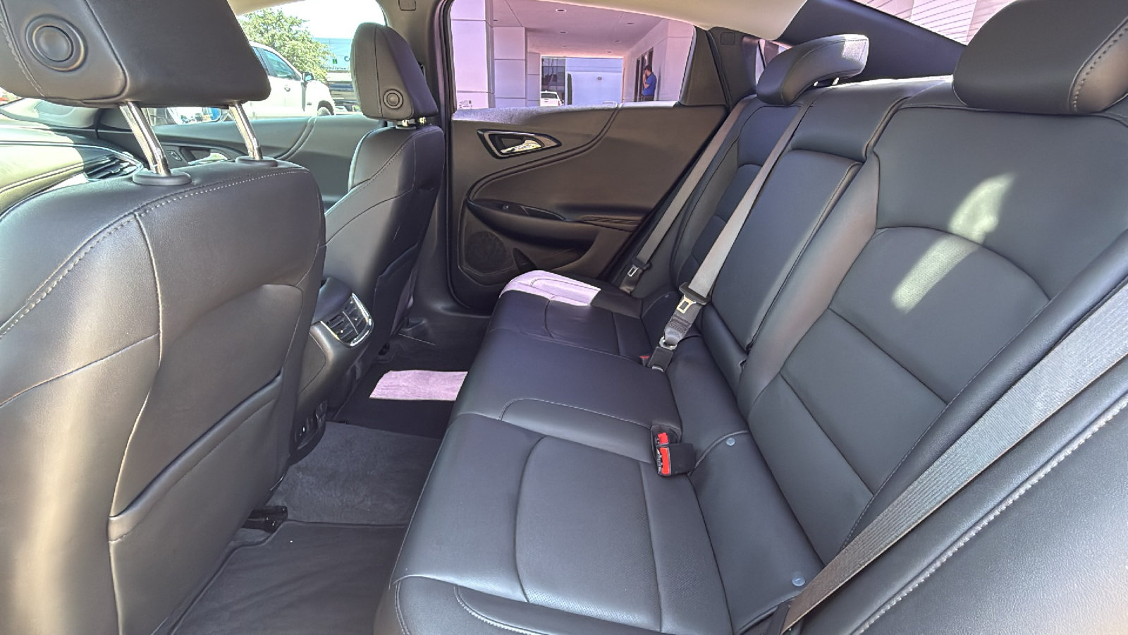 Used 2023 Chevrolet Malibu LT FWD image 17