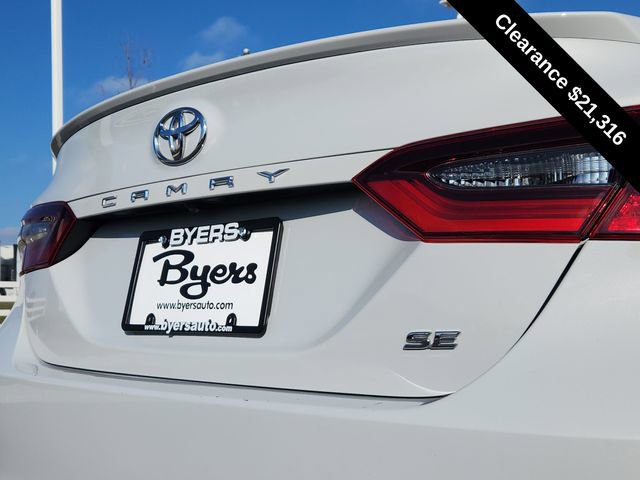 Used 2023 Toyota Camry SE image 12