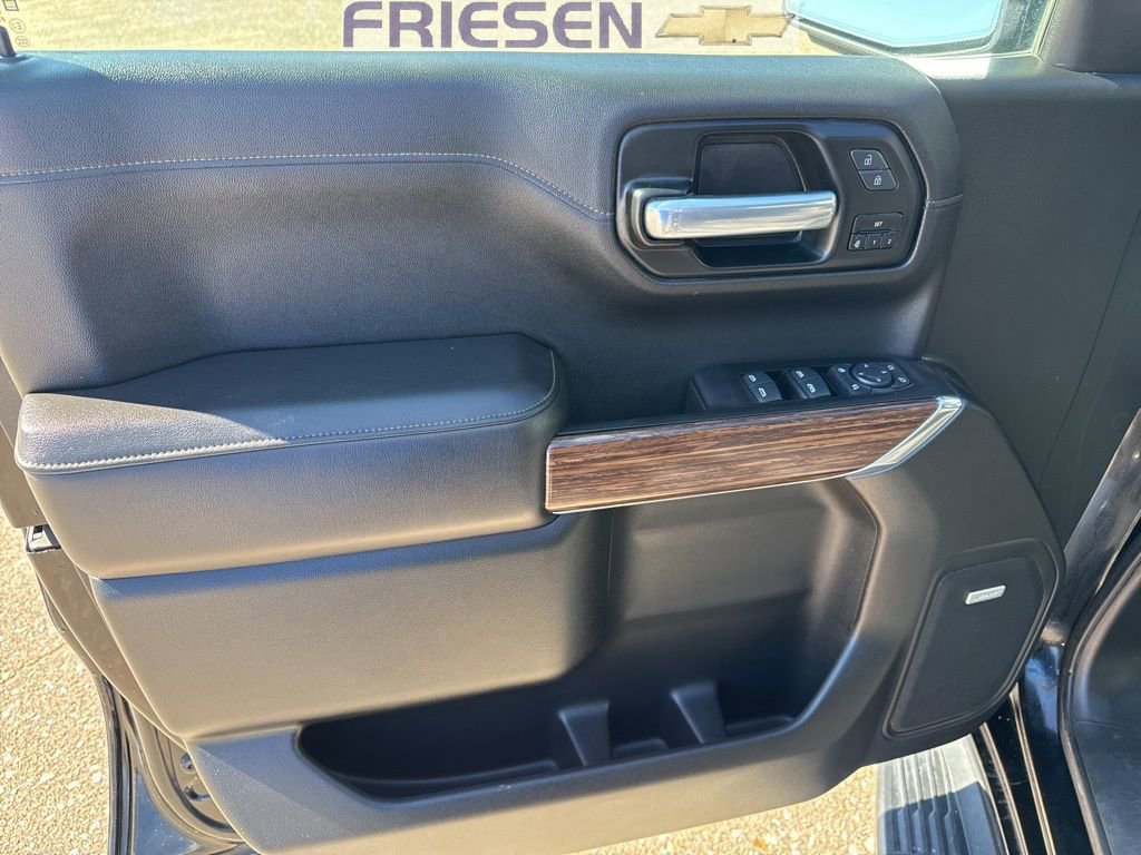 Used 2021 Chevrolet Silverado 1500 High Country w/ Technology Package image 9