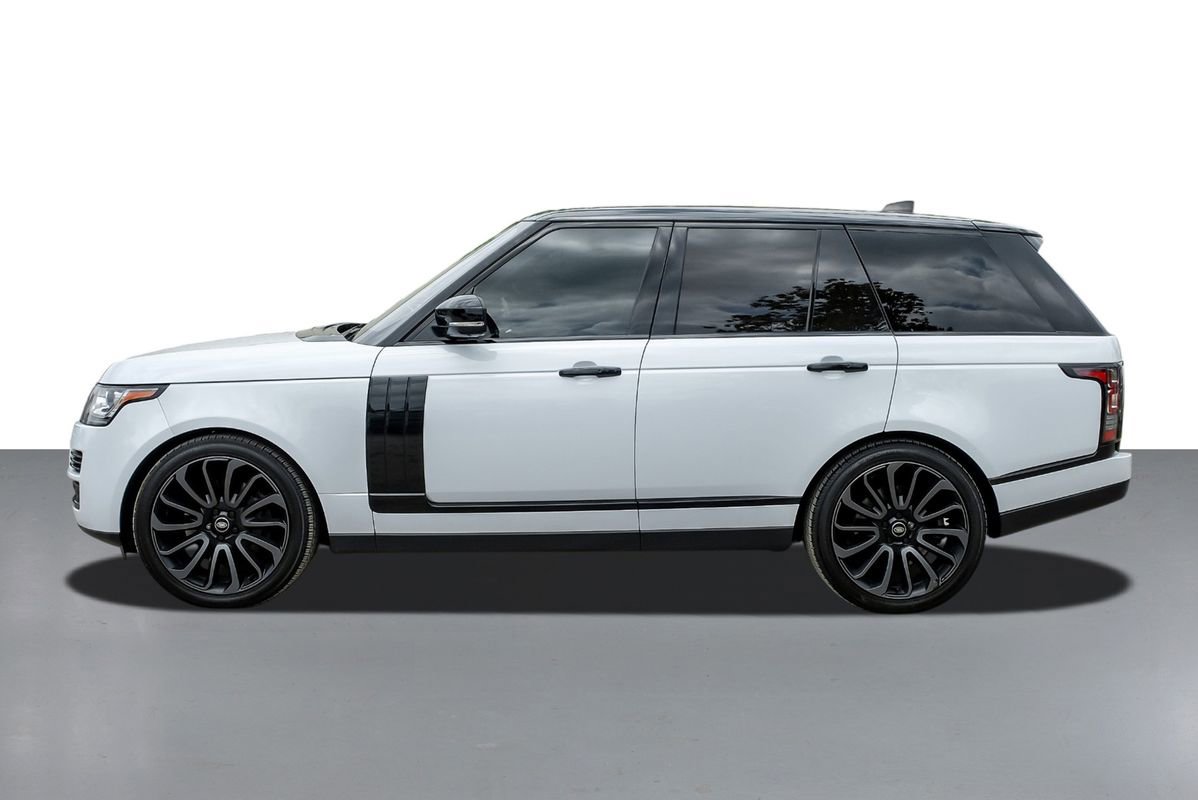 Used 2017 Land Rover Range Rover Supercharged image 9