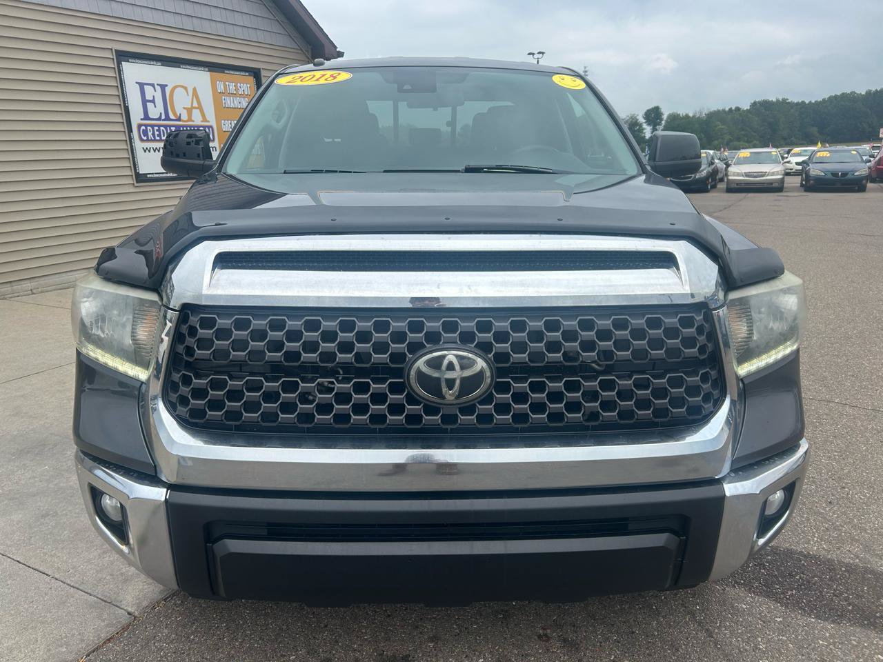 Used 2018 Toyota Tundra SR5 AWD/4WD image 2