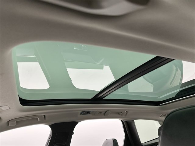 Used 2021 Volvo XC60 T5 Inscription w/ Advanced Package image 22