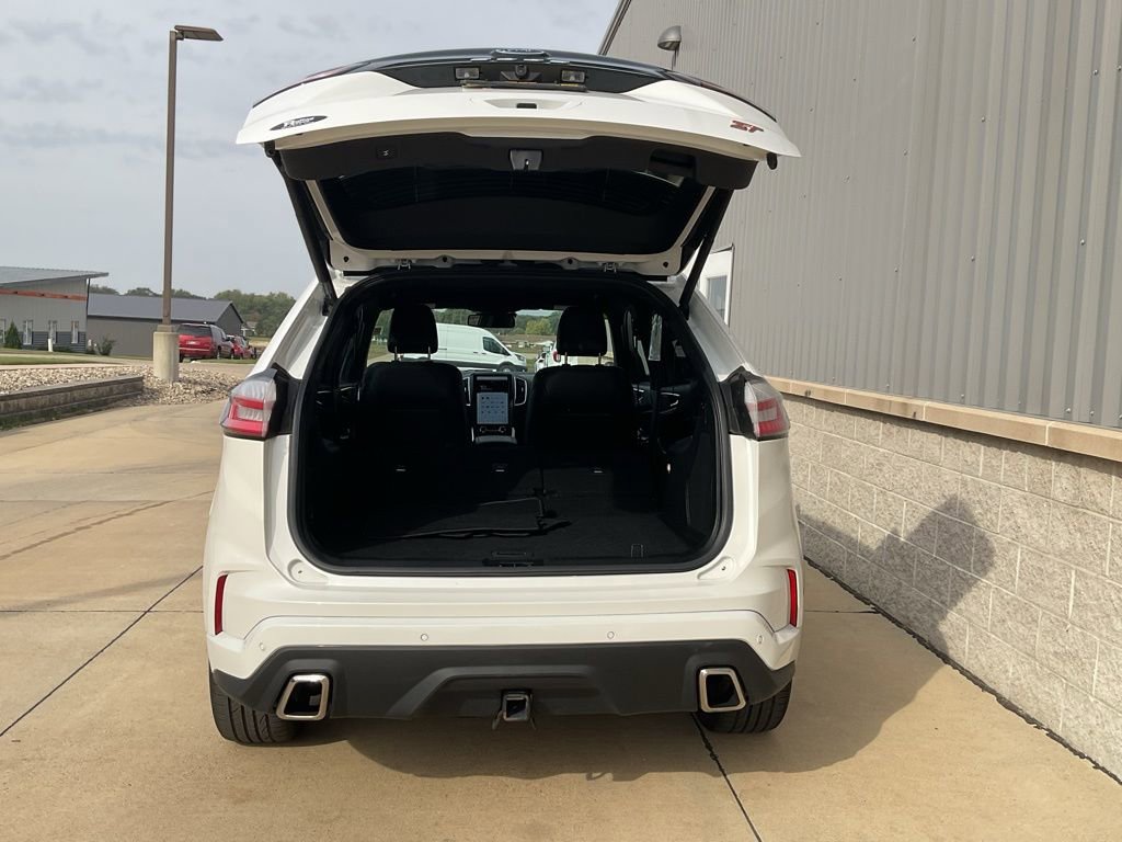 Used 2022 Ford Edge ST image 22