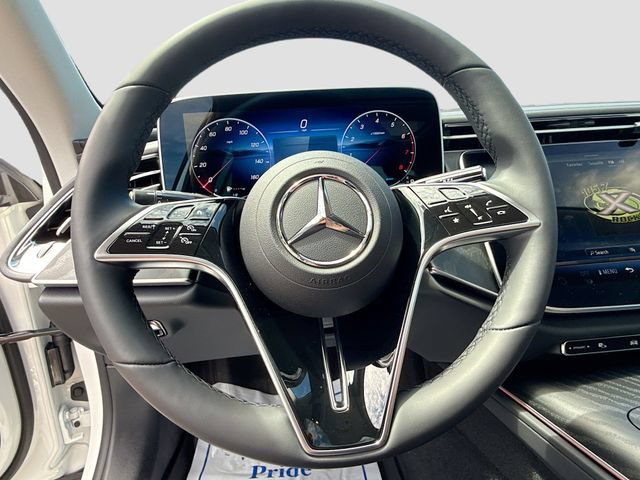 Used 2025 Mercedes-Benz E 450 4MATIC Sedan image 12