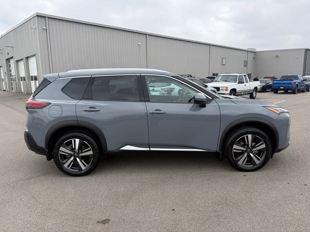 Used 2023 Nissan Rogue SL image 36