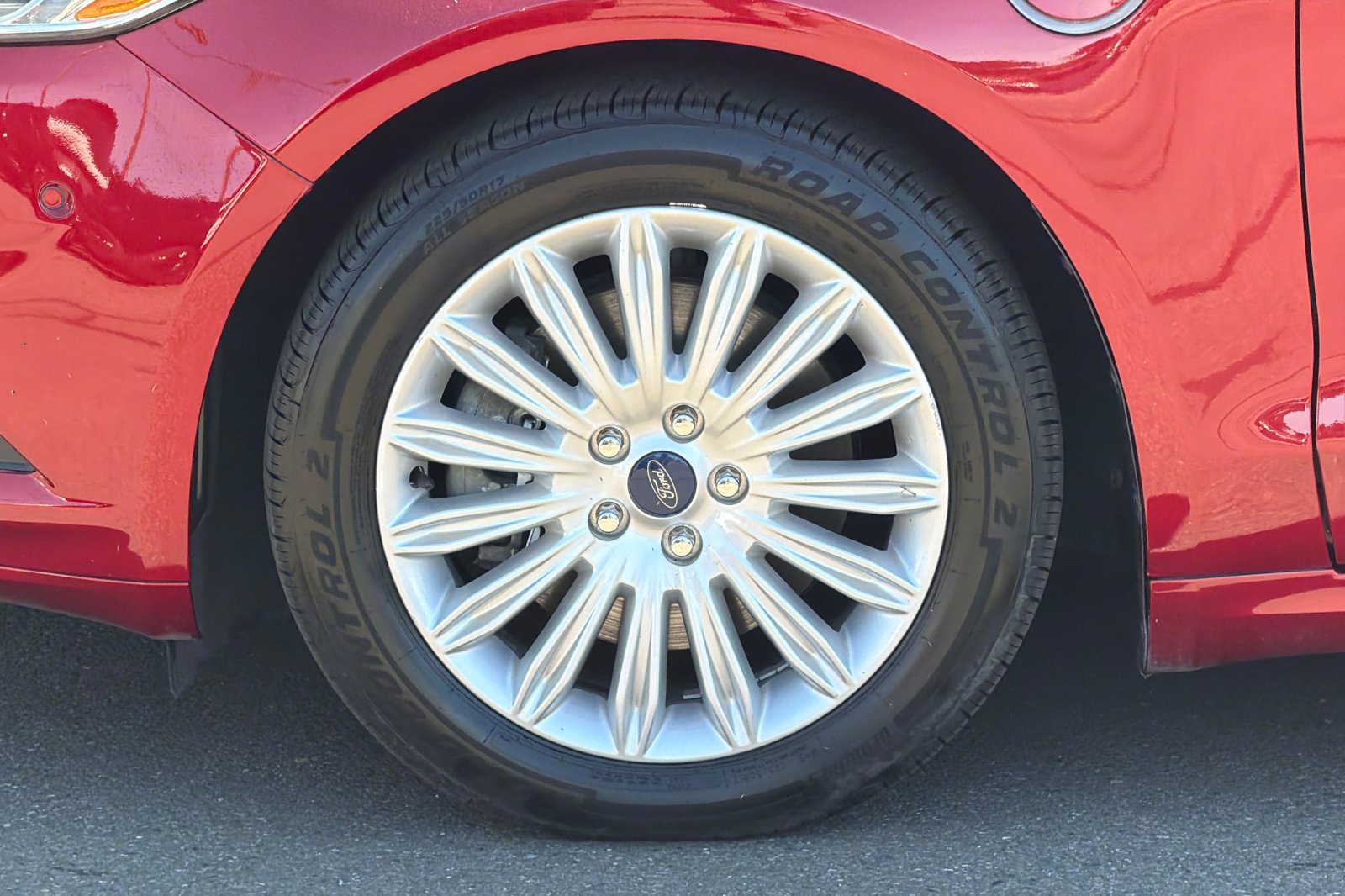 Used 2015 Ford Fusion Energi SE FWD image 25