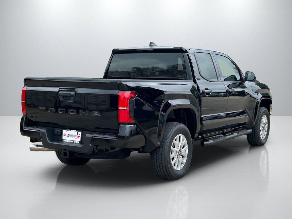 Used 2025 Toyota Tacoma SR5 AWD/4WD image 5