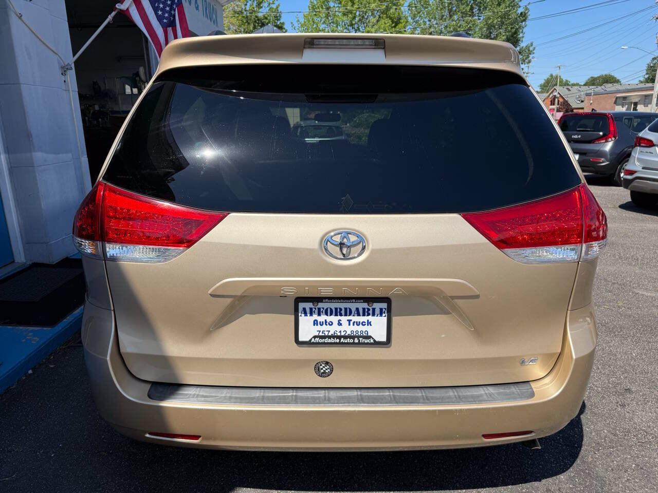 Used 2012 Toyota Sienna LE FWD image 10
