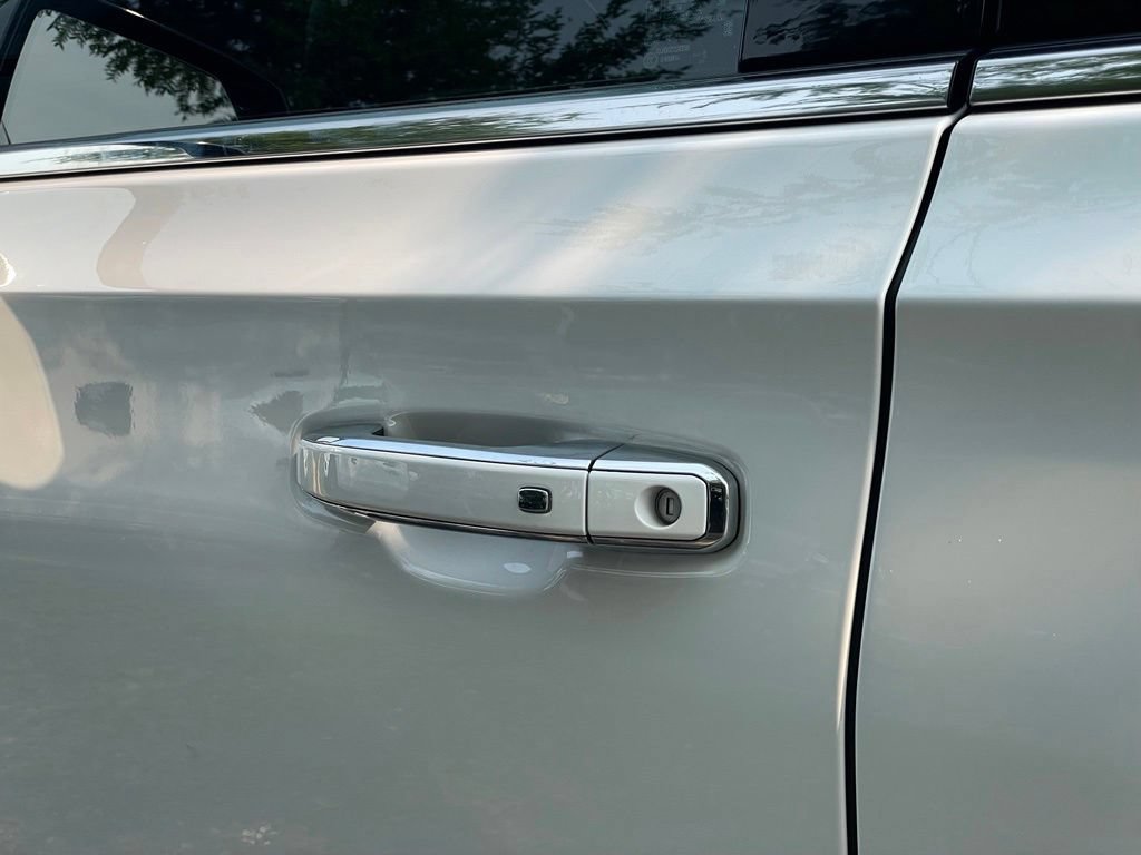 Used 2022 GMC Yukon Denali AWD/4WD image 30