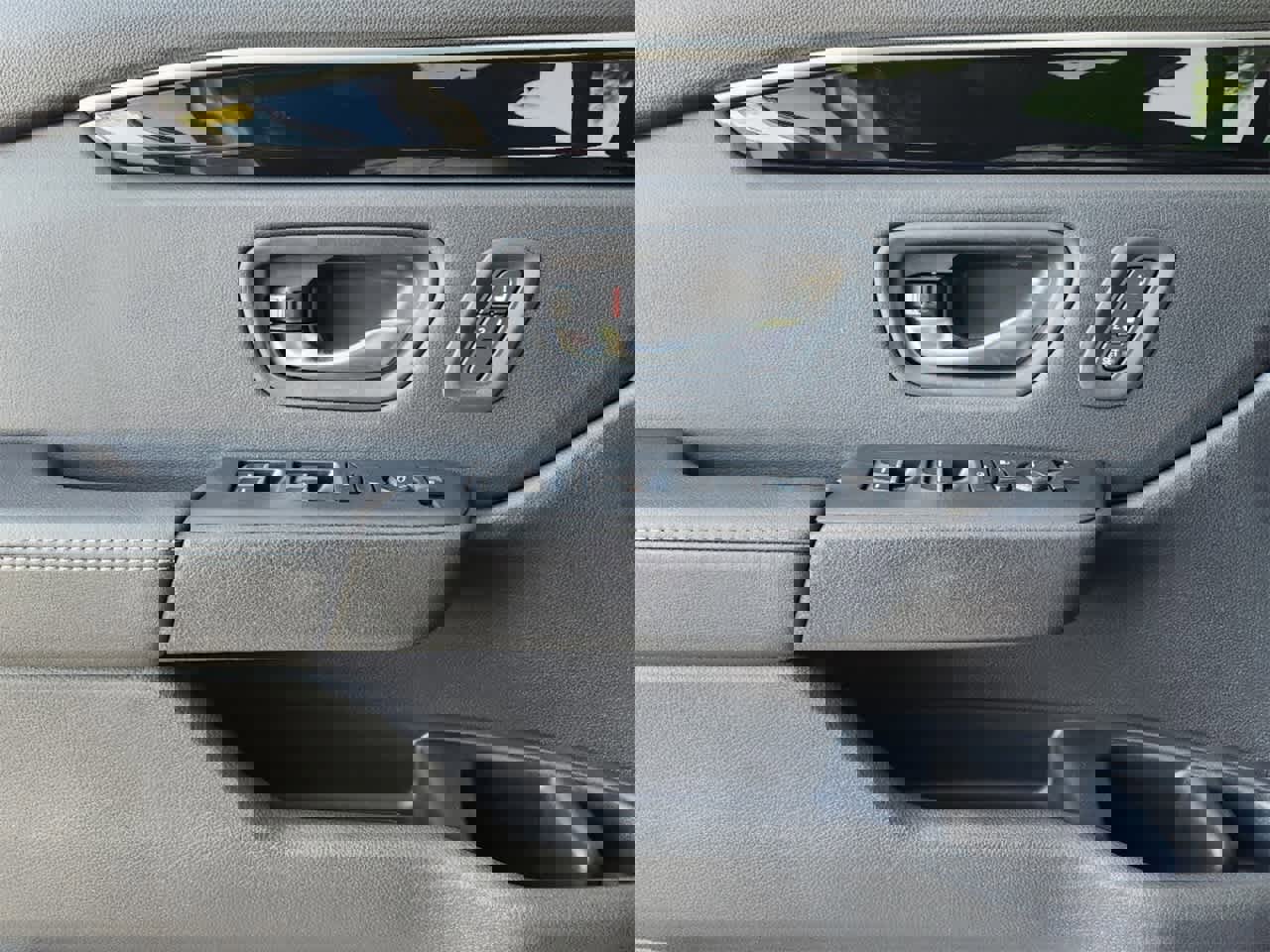 New 2025 Honda Pilot Touring image 10