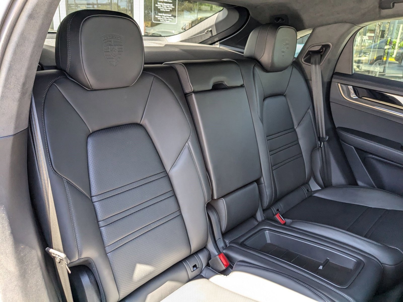 New 2025 Porsche Cayenne Turbo image 25